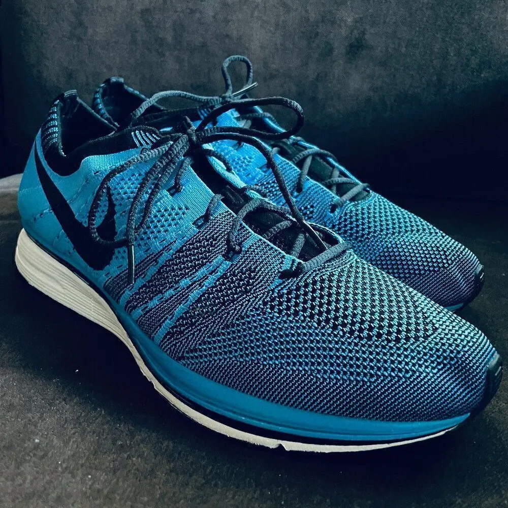 NEW NIKE FLYKNIT TRAINER 532984-440 blue glow/blue tint-black US 12 46 EUR 11 UK